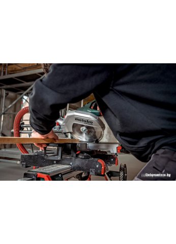 Торцовочная пила Metabo KGS 254 M 613254000